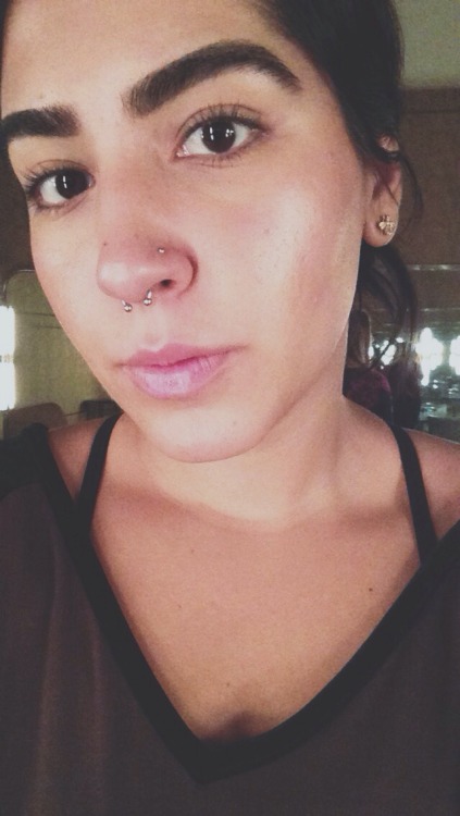 flowersinmychest:  feelin’ myself  Wow