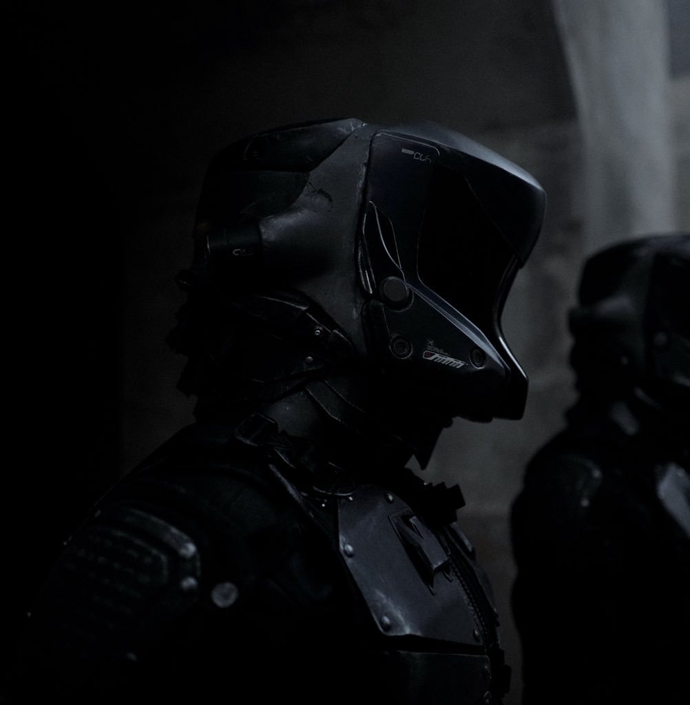 lightresist:  Nivanh Chanthara | The Cleaners | KIN | redbikebluebike