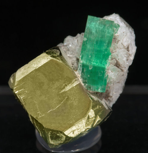 bijoux-et-mineraux:  Emerald with Pyrite and Calcite - Chivor mining district, Boyacá Department, Colombia