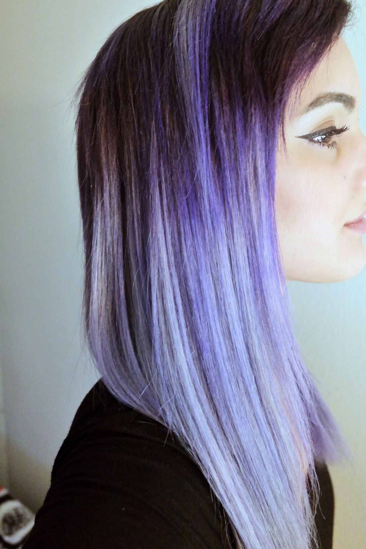 Manic Panic Purple Haze (top)
Manic Panic Electric Amethyst (length)
Pravana Silver (base)
http://moonprismpwr.tumblr.com/