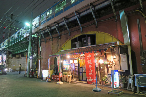 ninetail-fox:a restaurant under the railroad ,Shinbashi