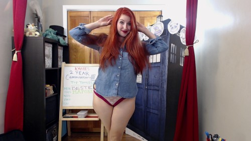 kayleepond:  The 90’s are alive, guys! 