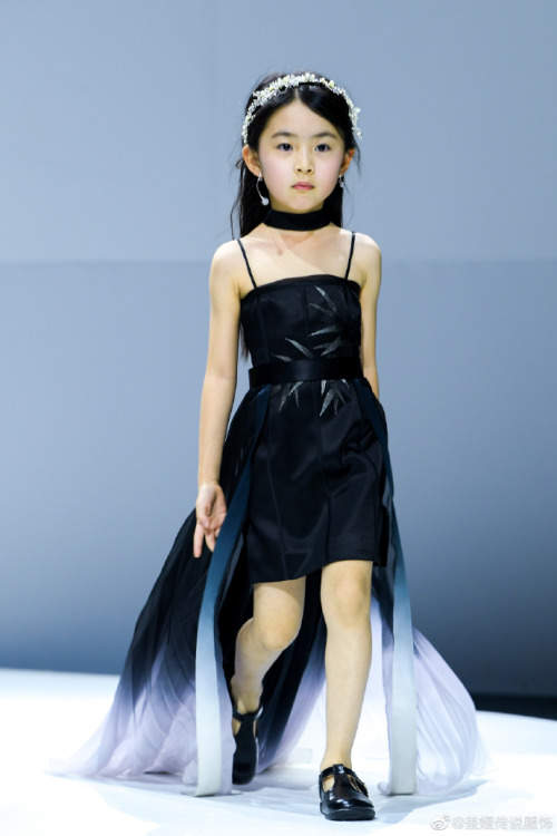 fuckyeahchinesefashion:盖娅传说 Heaven Gaia