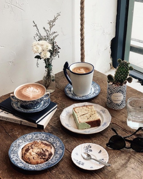 like-fairy-tales:By: Yusra | nomnom_boston