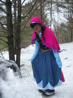 bornfromwar:  broadway-aradia:  dailylifeofadisneyfreak:  My Anna cosplay! I took advantage of spending a weekend in the middle of nowhere to take some lovely shots (well. my friend took these lovely shots) of my costume in the snow! It was so much fun