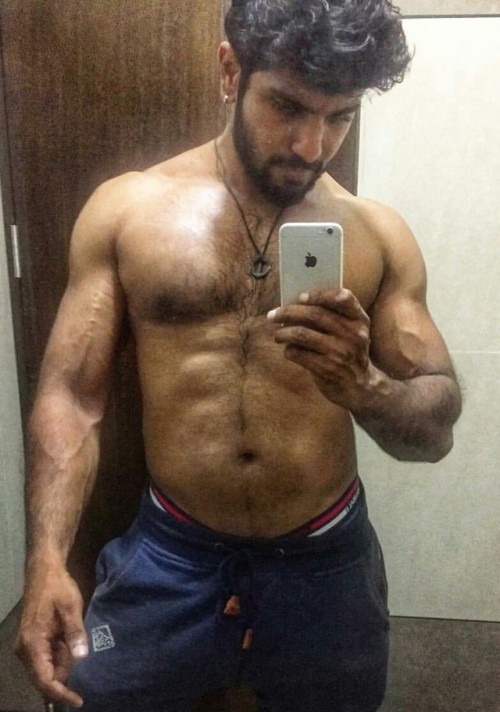 desiindianmen:Some Hot Desi Muscles  IndianGayCams.com - Horny Indian Guys on Webcam &amp; Chat