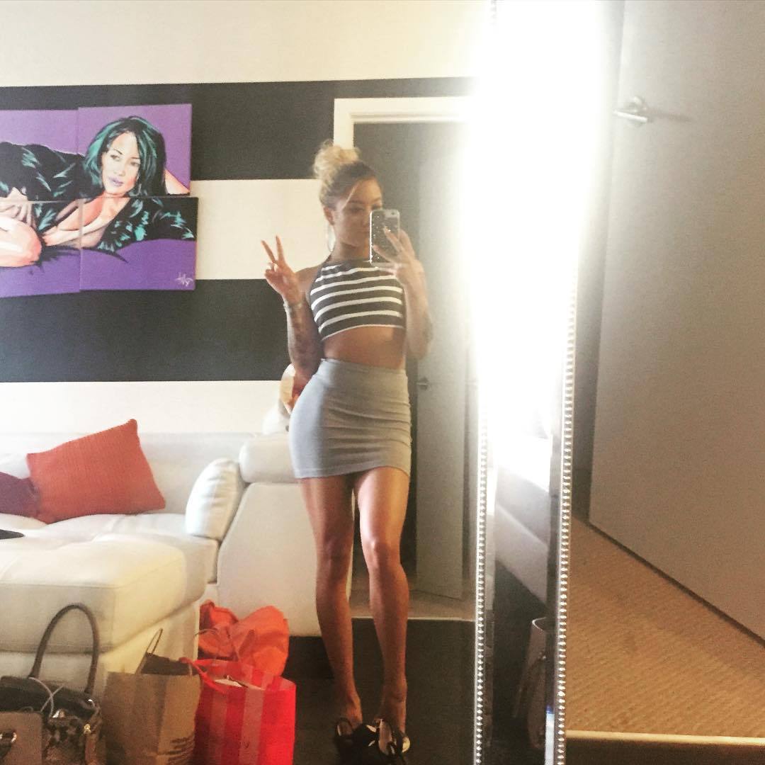 selfieasiangirl:  Selfie Asian girl sweet ass - IG j.skyy