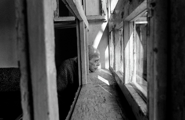 sixpenceee:  Hidden: Psychiatric Hospitals by George Georgiou He documents conditions