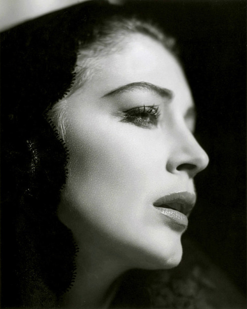 wehadfacesthen:Ava Gardner, 1958, a publicity photo by George Hoyningen-Huene for The Naked Maja