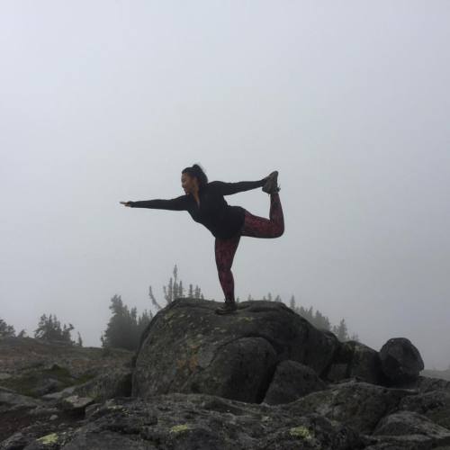 Cloudy day at Mt. Rainier this morning! #yogi #mtrainier #rainier thanks for this photo @teairalacso