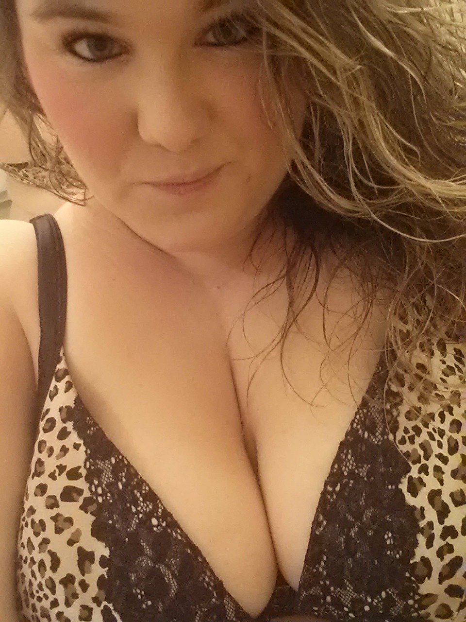naughtycountrygirl:  Topless Tuesday 