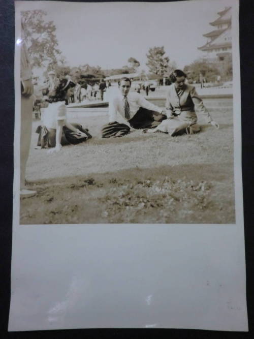 Meshi (1951)  Film still/ Osaka Castle