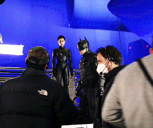 r-pattinson:  ✧ Robert Pattinson and Zoë KravitzTHE BATMAN (2022) ━ Behind The