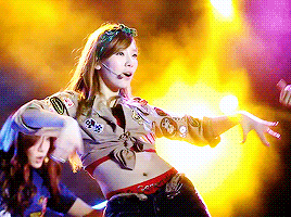 wennist:  1/∞     fancam of taeyeon  