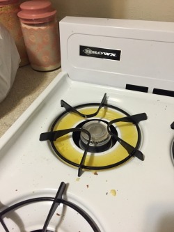 madelinegxvx:  he PEED on the STOVE TOP??????