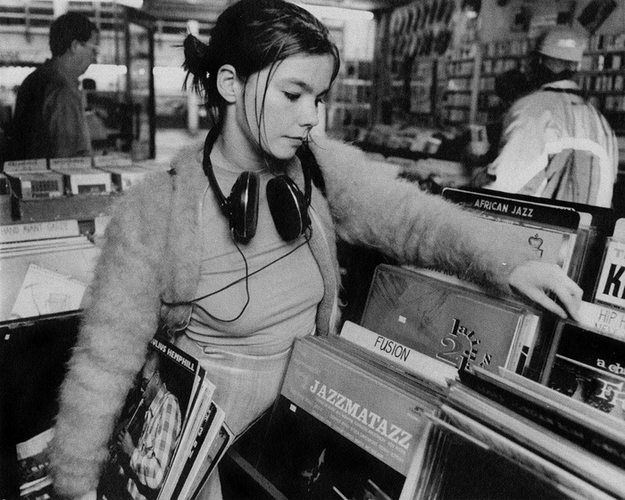 hanselfrombasel:  bjork 1994 photo by barry marsden 