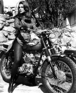 biker-girls:  Girls And Bikes http://bit.ly/17444Qf