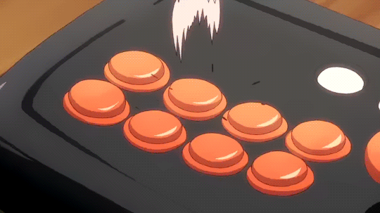Umaru-chan mashes buttons on a joystick