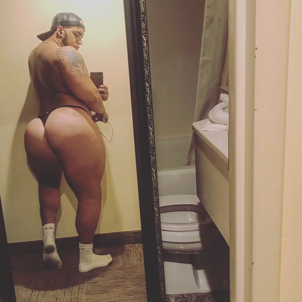 bootyissues:  https://www.instagram.com/p/BmIDdg3ATTh/?utm_source=ig_share_sheet&amp;igshid=32cqylsfybiv