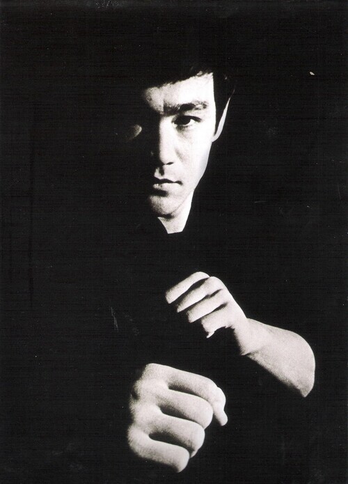 Porn photo bruceleeonline:  I’m collecting Bruce lee’s