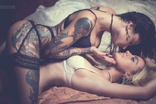 kimiknoxxx:  the-inspired-lesbian:  Love &amp; Lesbians ♡   This me and Kleo