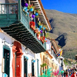 jacob777v:Dudes #Colombia is #awesome as hell, you have to come someday. #Adventure #Colombia #typical #Trip #Villadeleyva #inlove #Travel  (en Villa De Leyva)