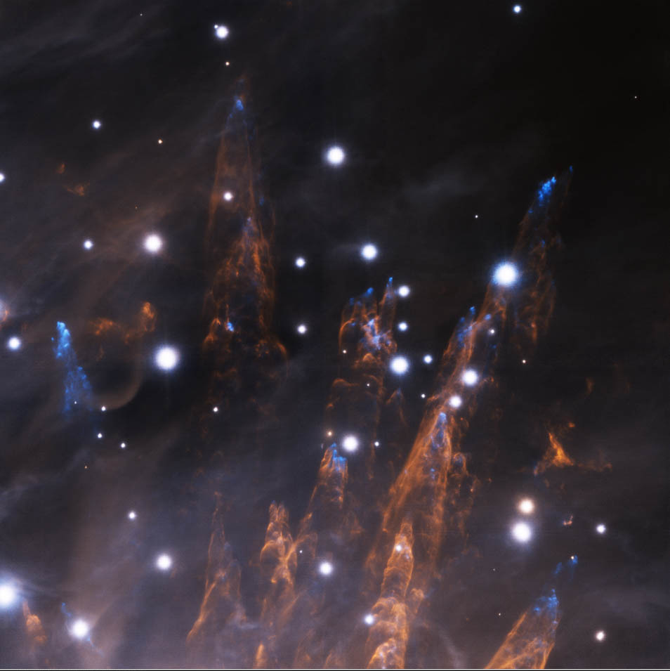 spaceplasma:  The Orion Bullets  Discovered in 1983, the Orion Bullets are clumps