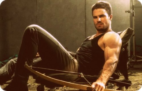 paulw-addict:  Boy!!! u b needed in ma bed!!