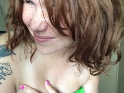 lady-neurotica:  I love my bed head