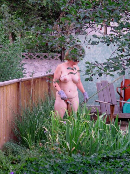 naturistforreal:    Gardening while naked, adult photos