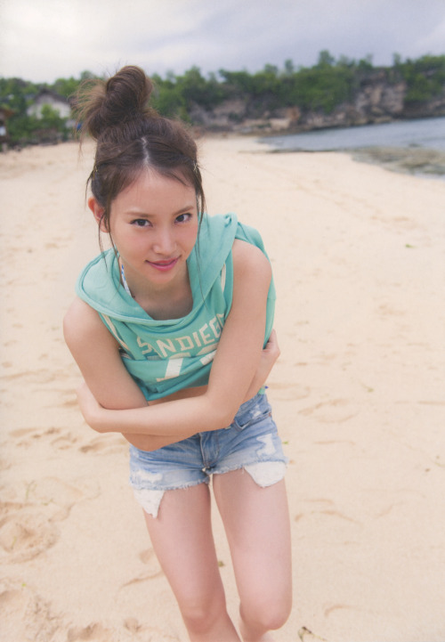 voz48reloaded:  Nagao Mariya 1st Photobook 「Utsukushii Saibo」