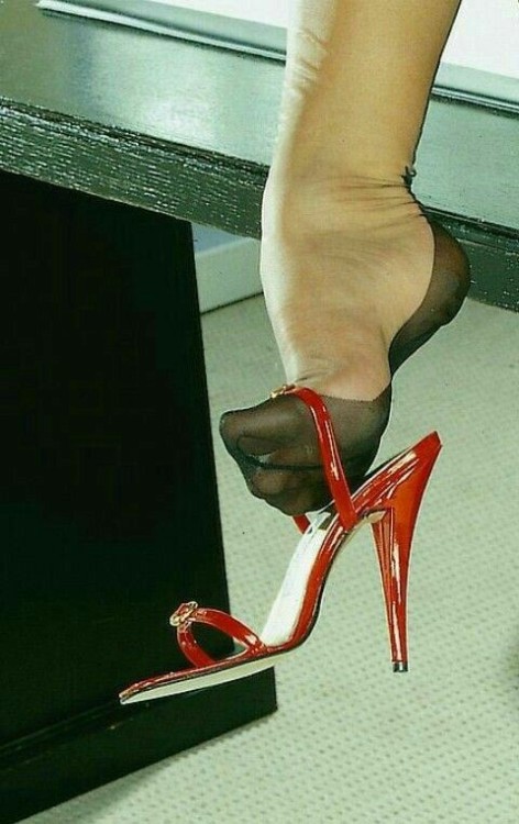 Very sexy shoe dangle.