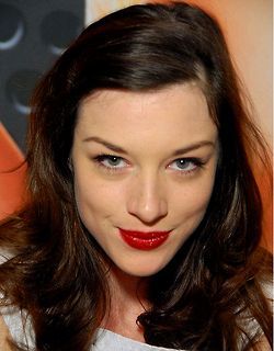 bottomsup-topsdown:  Can’t get enough of her smile.  Stoya