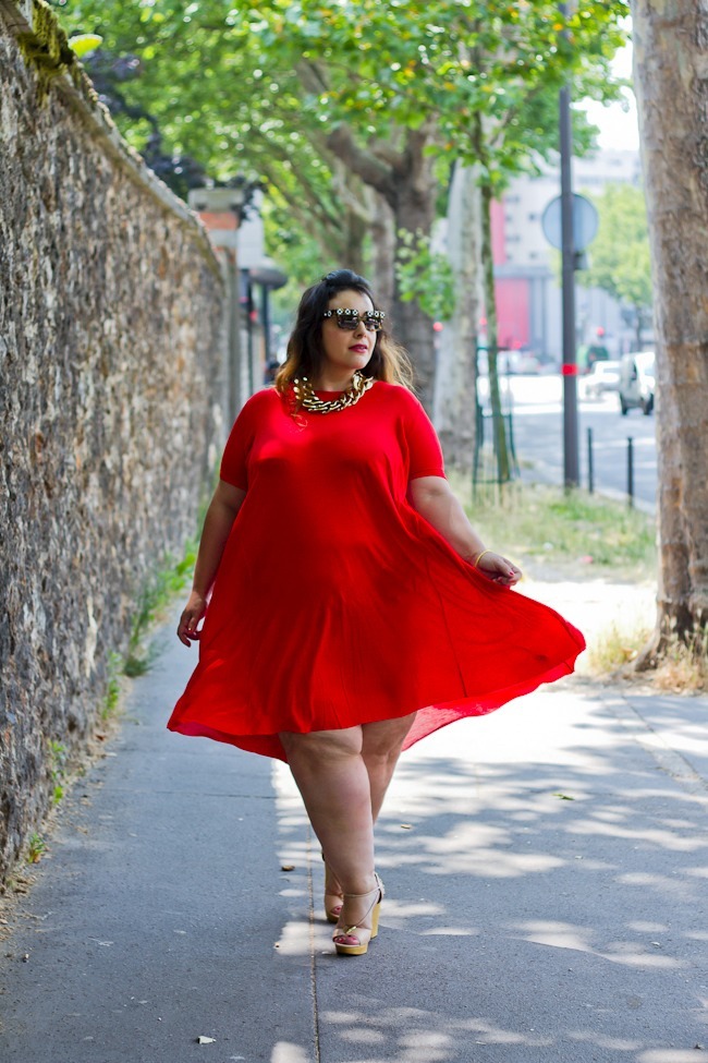 I wish she would walk down the street to me