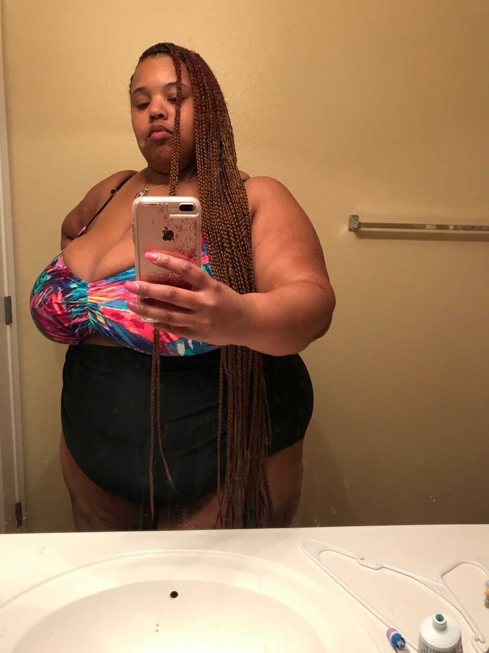 hollycourt55377:  Hawaii in 3 days! This the body the beach getting!