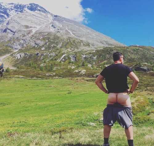 ITALIAN | BUTT This #butt looks proud like it&rsquo;s just finished a hard trek to this #italian