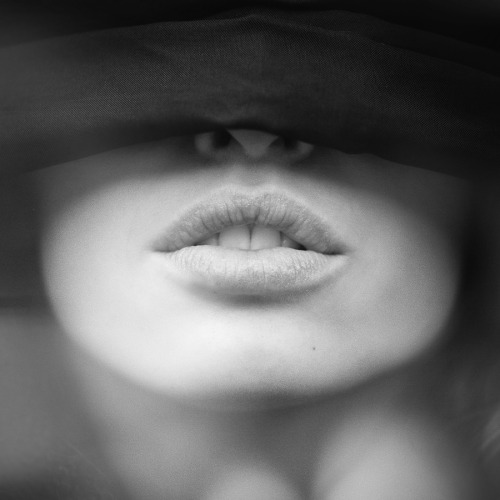 Tantriclens - Choices of a Female Photographer
