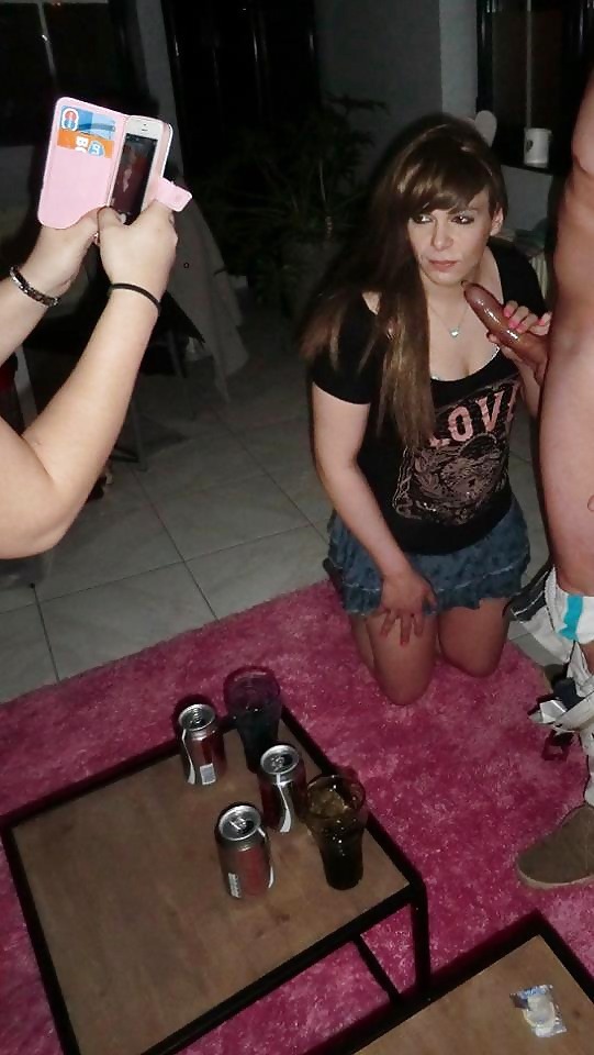 karla01tv: adore-crossdressers: CDs on their knees and blowing cocks mmhmm … superb