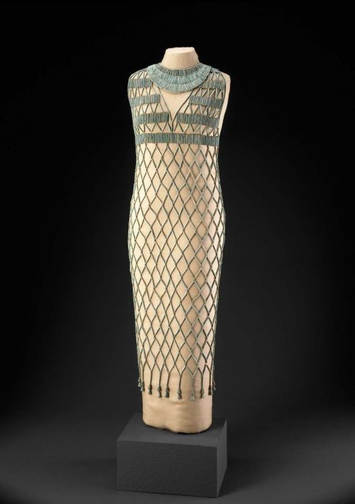Egyptian Beadnet Dress. c. 2100 -2300 BC. Museum of Fine Arts, Boston. [x] This bead-net dress, pres