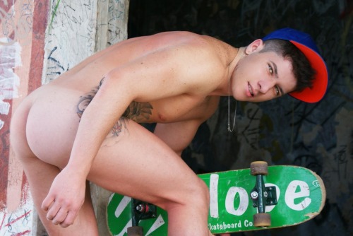 donvee2:  Follow me @ http://donvee2.tumblr.com Donvee