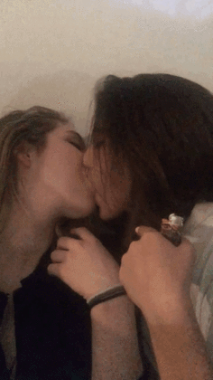 pornrita porn - Hot Indian Lesbians Kissing porn pictures