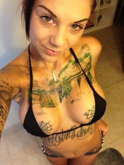 heyladiesgetfunky:  Bonnie Rotten