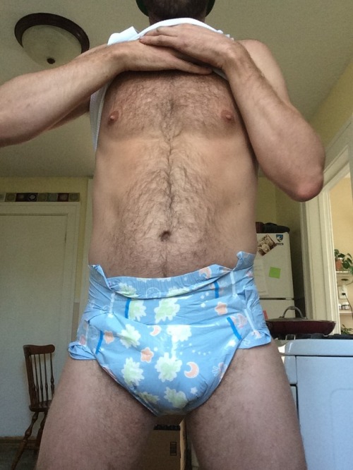 luckypig87:That diapered life! ♥️