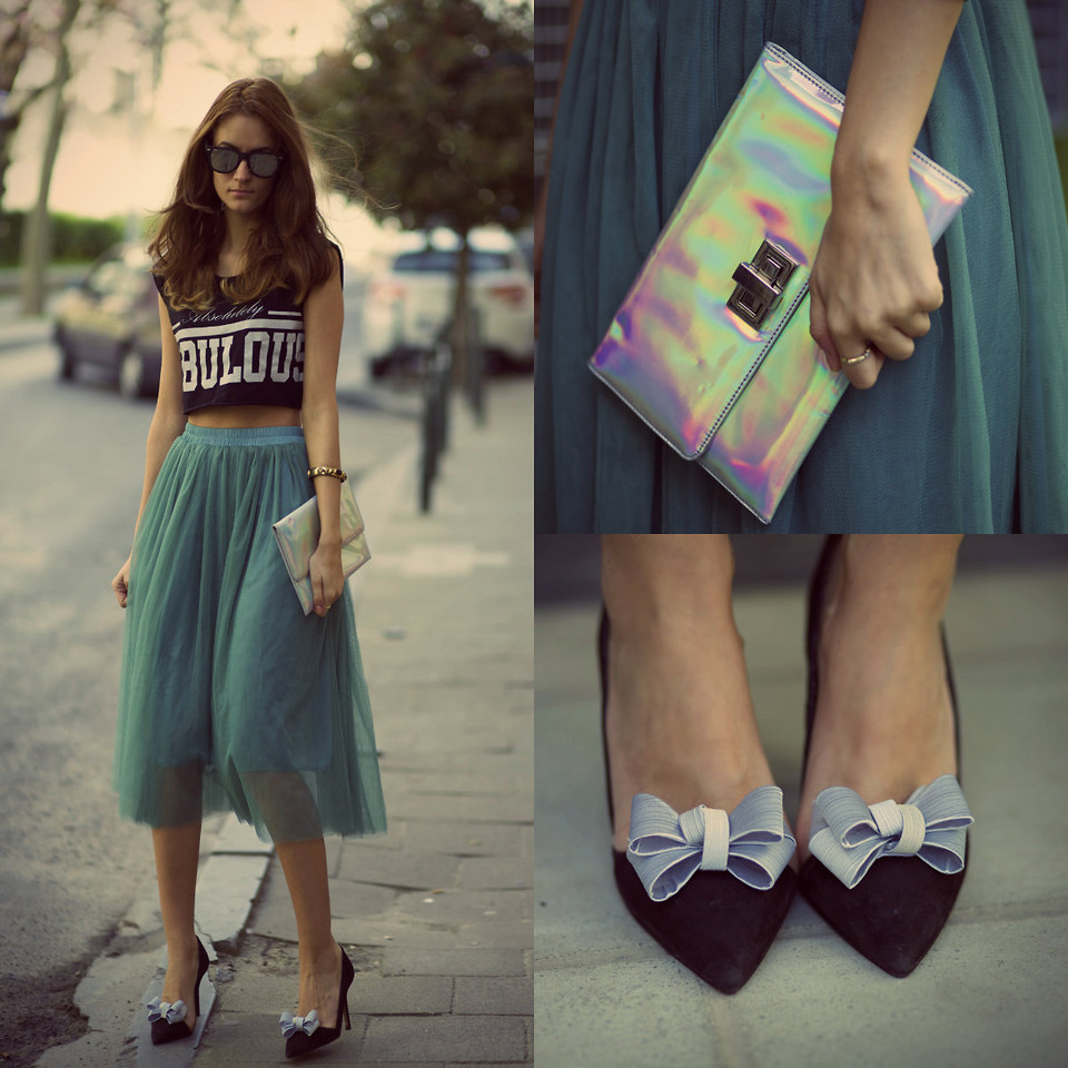 lookbookdotnu:  Carrie Mood (by Ruxandra Ioana) 