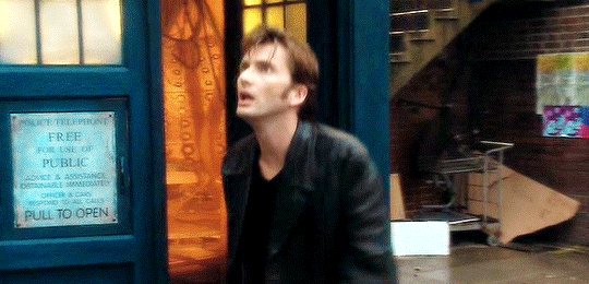 wagecucks:  dwgif: Newly regenerated Doctor in need of a wardrobe change  I don’t