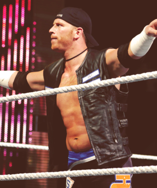 Curt Hawkins is kinda hot&hellip;