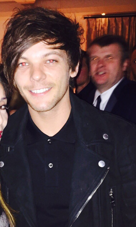 louistomlinsoncouk:BocqSasha My mom just met Louis at a After Grammy party