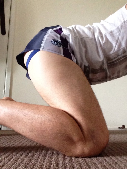 Porn photo tradiemason:  travy75:  Wanna fuck in #footyshorts