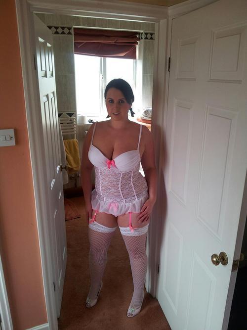 mominheat:  Over 1 MILLION horny MILFS on this exclusive MILF dating site waiting
