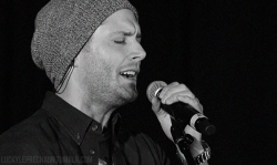 luckyleprechaun:  Jensen Ackles at the Saturday Night Special. Photos by me. Editing by @fateorfaith 